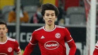 ｢癒される｣サッカー日本代表MF・田中碧の「ダミー人形へのタックル画像」が可愛いと話題に!チームが投稿した練習中の｢ほっこりシーン｣