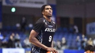 異例の“スタッフ契約”から6か月　三河の米バスケ選手、平均20.3得点とエース級の活躍