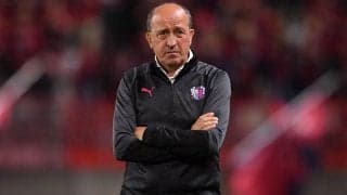 神戸再建を託されたロティーナ監督が重視すること「一体となって雰囲気を作っていくこと」