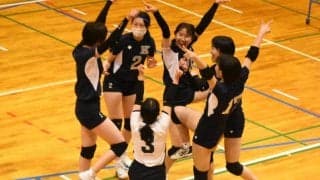 【バレーボール部女子】リーグ初戦、佛教大に３－２で勝利