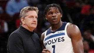 プレーインを翌日に控えたウルブズがクリス・フィンチHCとコーチ陣との延長契約を発表