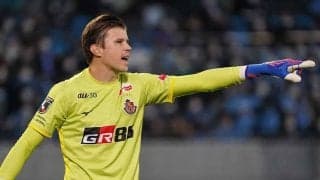 「予測と準備する能力に長けている」　楢﨑正剛が高評価したJリーグ月間No.1セーブ