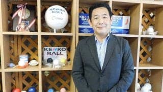 500以上の少年野球チームを取材　軟式ボール老舗メーカーの3代目は“二刀流”
