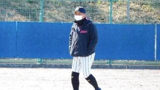 ピンポン球で正しいリリースポイントを知る　スピンの利いた直球を投げるための練習法