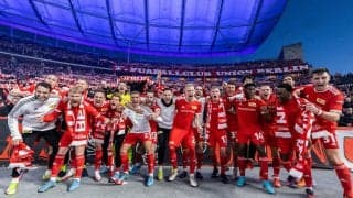 「本当に赤い壁になってる…」原口元気がダイビングヘッドを決めた直後の観客席が圧巻！「何回見ても鳥肌」