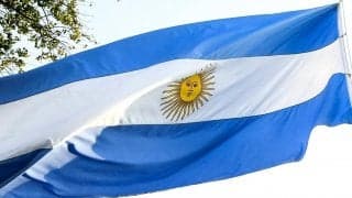 「これは止められない」ゴールネット“貫通”の超強力PKが話題に！「誰がボール拾いに行ったんだろう」