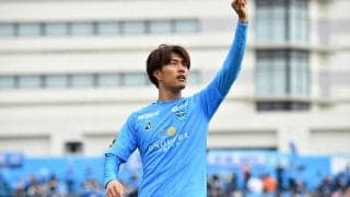 2ゴールの小川航基が早くも二桁！　首位横浜FCも逆転勝利で開幕10戦無敗【明治安田J2第10節】