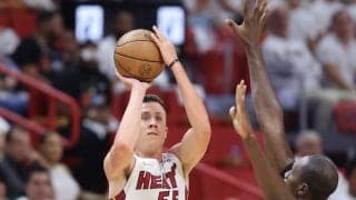 第1シードのヒートが好調発進…ロビンソンの3Pでホークスに快勝／NBAプレーオフ