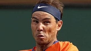  肋骨骨折のナダルが練習再開 