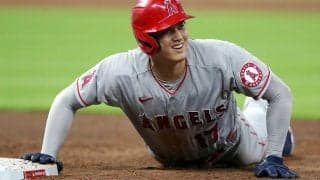 【MLB】大谷翔平との不仲説を一蹴する“塁上の土かけ”　微笑ましい洗礼は「グッドフレンド」