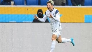 “銀髪”浅野拓磨の私服はEXILE風？鎌田大地が「3代目」だとリアクション