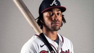 【MLB】衝撃の90m“超レーザービーム”が「なんて肩…」　右翼ポール際から「イチロー？」