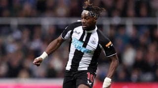 狂い咲く足技、サン＝マクシマンの多重シザースが観衆を魅了