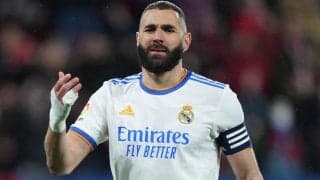 「ベンゼマより速い」後半ATに生まれた “審判”の猛烈ダッシュに驚きの声「体力バケモン」