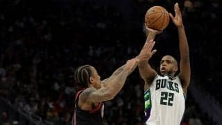 昨季覇者バックスに痛手…クリス・ミドルトンが左ひざを痛めてPO1回戦の残り試合を全休