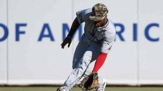 「イチロー彷彿だ！」と実況大興奮　右翼ポール際→三塁へ投げた超強肩スローが米話題