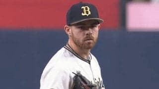 打者も膝から崩れ愕然「度肝抜かれた」　“無双魔球”を軽々放つ「突然現れた神」