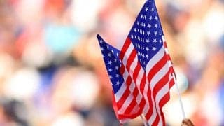 「サッカーの嫌いな部分だ」軽めの接触から同時に倒れ込む2人に「キスでもしたのか？」と皮肉の声「恥ずかしいね」