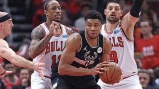 バックスが敵地でブルズに連勝…24点差快勝でシリーズ突破に王手／NBAプレーオフ