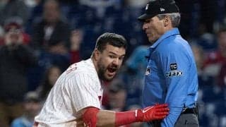 悪名高き球審に打者が即ブチギレ　「審判は主役じゃない」と際どい判定退場劇に米賛否