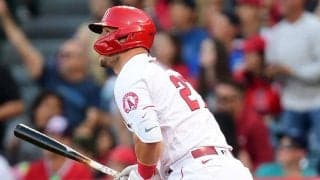 【MLB】トラウト、止めたバットで三塁打　激遅打球の“曲芸打ち”に米記者も反応「珍しい」