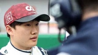 F1角田裕毅の“抜かせない技術”に海外実況も興奮「完璧な判断」「相手は何もできず」