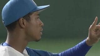 「やっぱ肩えぐい」日本ハム万波の“地を這う”強烈送球に驚愕「正確無比すぎる」