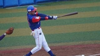 “現役復帰”のG.G.佐藤、43歳と思えぬ痛烈打！　雨中のマルチ安打に最高の笑顔