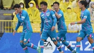 大雨の中の一戦は本田風智1G1Aの鳥栖が4発快勝! 上位窺う柏は痛恨3連敗【明治安田J1第10節】