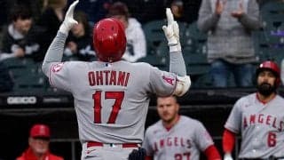 【MLB】前が見えない…「イカした」大谷翔平　“お茶目な”ハイタッチに米メロメロ