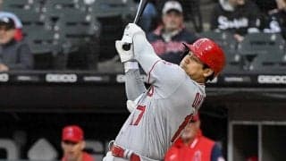 大谷翔平、頭の小ささが演出したベンチ内の珍事　日米ファン虜「たぶん前が見えてない」