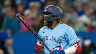 【MLB】バット叩きつけ激昂、指揮官は退場…　ゲレーロJr.は判定不満も「素晴らしい球」