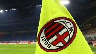 ミランの来季アウェイユニフォームは白×赤に回帰？ボーダー柄が採用か