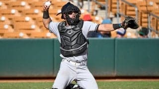 【MLB】「野球で最も難しい」膝つきからの“キャノン発動”　ファン唖然「なんという強肩」