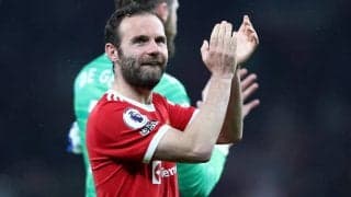 「マタはまだ居る」これが最後？ ユナイテッドと契約満了のマタが“神対応”、雨降る中遅くまでファンサービス