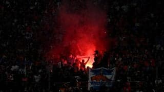 マルセイユとフェイエノールトのサポーターが暴れ回る、逮捕者多数、催涙ガスも登場する事態に…