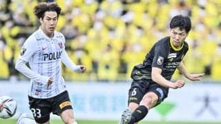 「柏-浦和」で乱闘直前騒動！ ピッチ上で「突き飛ばし＆選手入り乱れ」発生で主審が提示した「カードの枚数」