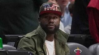 金満メイウェザー、カネロ戦で「楽に稼いだぜ」　大穴ビボル勝利に賭けて685万円配当