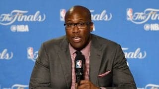 ウォリアーズACのマイク・ブラウンがキングスの新指揮官として4年契約に合意か