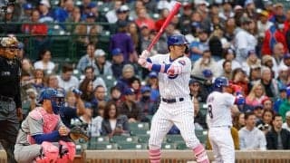 【MLB】鈴木誠也、3試合ぶり無安打も…　“母の日仕様”でアームバンドに刻んだ母への感謝