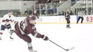 華やかな早慶戦　慶大に危なげなく勝利