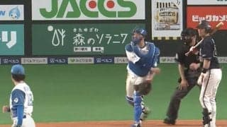 走者立ち上がれず愕然「完璧な送球」　一瞬で刺した“高速鬼肩”に場内どよめき