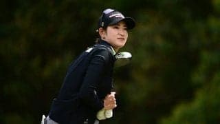 髪を5cm切った原英莉花、雨中のバーディー発進　「待っていてください」の決意通り奮闘