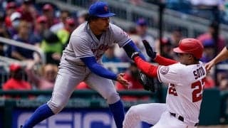 MLBで「5-6-1-9-6」の珍事　最後は三塁ベースで両軍渋滞、米ファン仰天「7人いる」