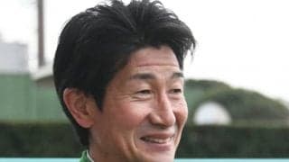 東京競馬場で柴田善臣騎手の黄綬褒章受章記念セレモニーを開催　オークス開催日の最終レース終了後に