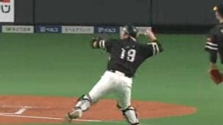 “回転甲斐キャノン”は「球速えぐ」　ミット撃ち抜く剛球に「これが移動砲台」