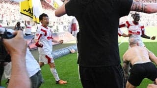 「レジェンドだ」奇跡の残留ゴール！ 伊藤洋輝から遠藤航のダイビングヘッド！