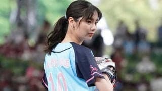 朝ドラ女優が「スタイル良すぎて」　ポニテなびかせ“豪快投球”は「めちゃ可愛い」