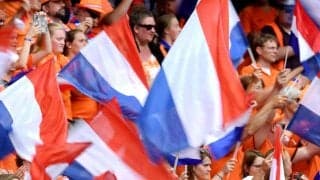 家族の撮影中に起きた悲劇…25mの崖から海に飛び込んだオランダ人FWが死去