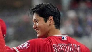 大谷翔平、中継映像に一瞬映った敵軍マスコットとの交流に反響「つば九郎みたい」